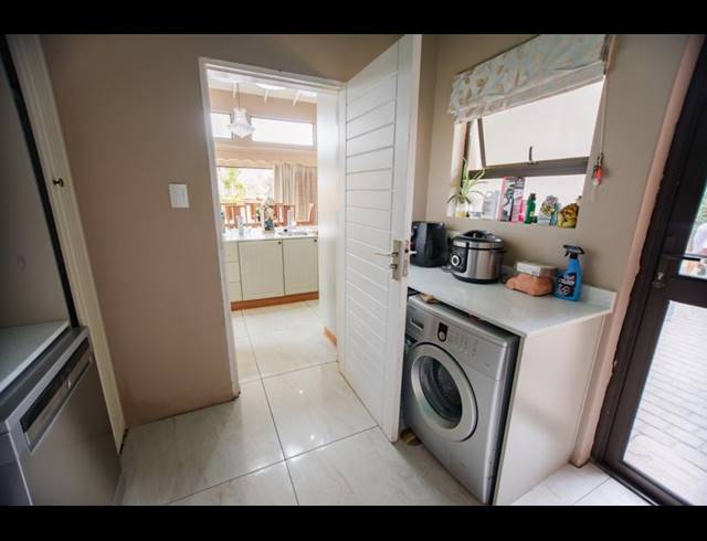 3 BEDROOM HOUSE FOR SALE IN COPPERLEAF ESTATE